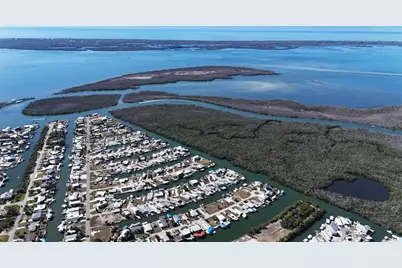 3900 Royal Palm Drive, Saint James City, FL 33956 - Photo 16