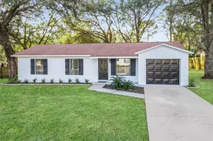 11520 SE 129th Pl, Ocklawaha, FL 32179 - Photo 1