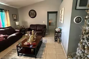 61 Walnut Dr, Ocala, FL 34480 - Photo 2