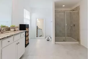 3047 Adams Cross Dr, Zephyrhills, FL 33540 - Photo 12