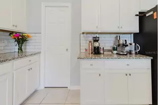 3047 Adams Cross Dr, Zephyrhills, FL 33540 - Photo 10