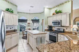 17651 SE 90th Clemson Cir, The Villages, FL 32162 - Photo 6