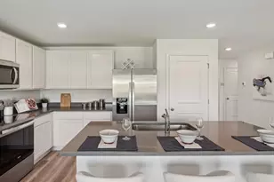 8753 Triumph Cir, Wildwood, FL 34785 - Photo 8