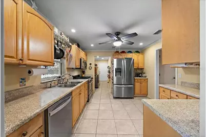 118 W Camelot Drive, Palatka, FL 32177 - Photo 4