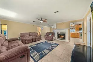 118 W Camelot Dr, Palatka, FL 32177 - Photo 6