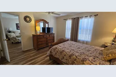 1088 Gennesse Lane, The Villages, FL 32162 - Photo 8