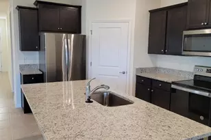 5084 Stokes Wy, Wildwood, FL 34785 - Photo 6