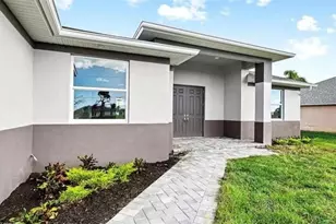 928 NE 3rd Ave, Cape Coral, FL 33909 - Photo 2