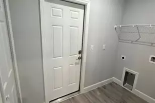 928 NE 3rd Ave, Cape Coral, FL 33909 - Photo 8