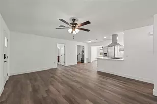 5224 52nd Ave N, Saint Petersburg, FL 33709 - Photo 6