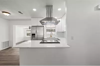 5224 52nd Avenue N, Saint Petersburg, FL 33709 - Photo 8