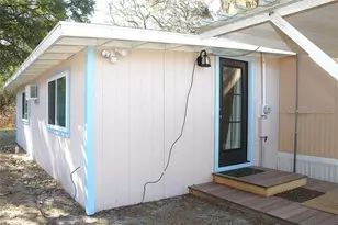 18664 SE 21st Pl, Silver Springs, FL 34488 - Photo 4