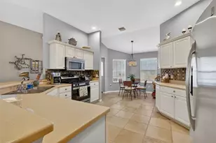 7814 SE 166th Smallwood Pl, The Villages, FL 32162 - Photo 12