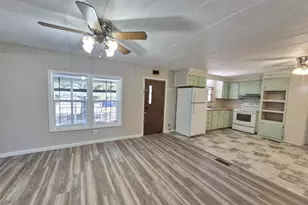 18565 SE 24th Ln, Ocklawaha, FL 32179 - Photo 6