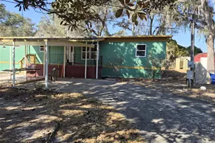 18565 SE 24th Ln, Ocklawaha, FL 32179 - Photo 2