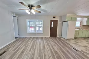 18565 SE 24th Ln, Ocklawaha, FL 32179 - Photo 12