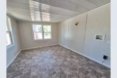 18565 SE 24th Lane, Ocklawaha, FL 32179 - Photo 16