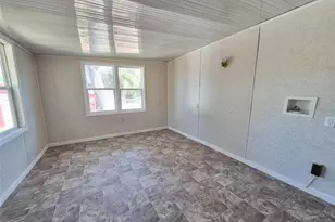 18565 SE 24th Ln, Ocklawaha, FL 32179 - Photo 16