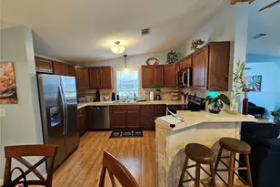 1706 Pebble Beach Ln, Lady Lake, FL 32159 - Photo 4