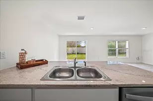 8471 Clearway Dr, Wildwood, FL 34785 - Photo 10