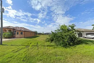 117 Medalist Rd, Rotonda West, FL 33947 - Photo 1