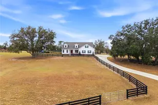 5608 Strong Point, Weirsdale, FL 32195 - Photo 2