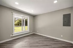 451 NE 11th St, Crystal River, FL 34428 - Photo 8