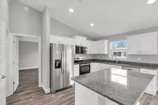 25 Locust Loop Ln, Ocala, FL 34472 - Photo 8