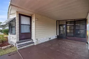 708 Coachman Dr, Leesburg, FL 34748 - Photo 4