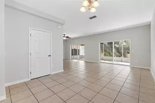 5186 NE 122nd Blvd, Oxford, FL 34484 - Photo 4