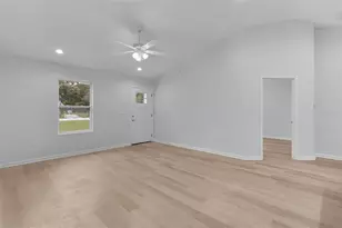 19656 SW Lark Ave, Dunnellon, FL 34431 - Photo 32
