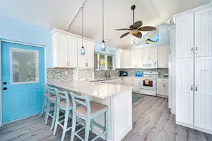 770 9th St, Key Colony Beach, FL 33051 - Photo 10