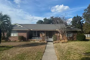 873 SW Troy St, Lake City, FL 32024 - Photo 1