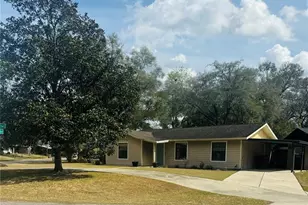 1724 NE 30th St, Ocala, FL 34479 - Photo 2