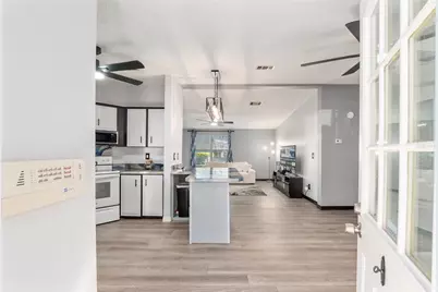 6832 NE 3rd Place, Ocala, FL 34470 - Photo 12