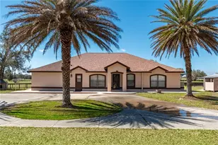 4700 NW 157th Ct, Morriston, FL 32668 - Photo 2