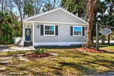 110 NE Crystal Street, Crystal River, FL 34428 - Photo 1