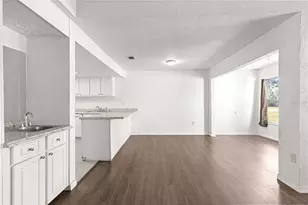 15203 Sandalwood Dr, Wildwood, FL 34785 - Photo 14