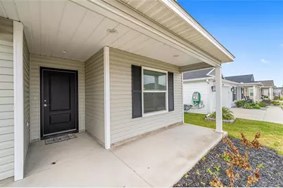 7608 Daniel Hearns Way, The Villages, FL 34762 - Photo 4