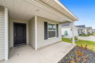 7608 Daniel Hearns Wy, The Villages, FL 34762 - Photo 4