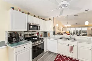 1270 Northbrook Pl, The Villages, FL 32162 - Photo 4