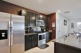 348 Hickory Course Radial, Ocala, FL 34472 - Photo 2