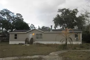 18601 SE 24th Ln, Ocklawaha, FL 32179 - Photo 1