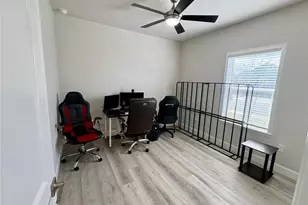 6737 SW 13th Ln, Gainesville, FL 32607 - Photo 6