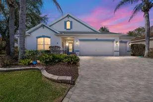 646 Stratford Ln, The Villages, FL 32162 - Photo 2