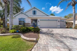 646 Stratford Ln, The Villages, FL 32162 - Photo 4