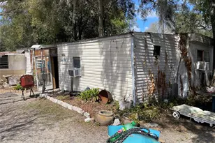 18569 SE 22nd Ln, Silver Springs, FL 34488 - Photo 4