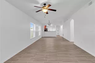 1909 Hawks View Dr, Ruskin, FL 33570 - Photo 6