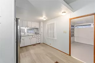 2142 SE 185th Terrace, Silver Springs, FL 34488 - Photo 8