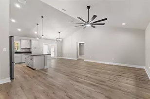 8541 NE 105th Ave, Bronson, FL 32621 - Photo 2